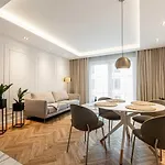 Luksus W Centrum Nad Odra Appartamento Breslavia
